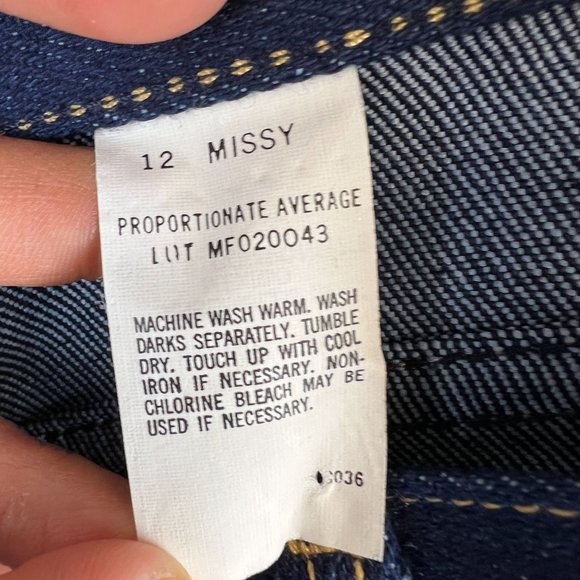 Vintage Women's Finesse 80's High Waisted Denim Blue Jeans Straight Leg Size 12 - Picture 4 of 9